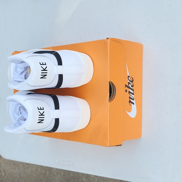 Nike Blazer Mid 77 - Picture 3 of 4